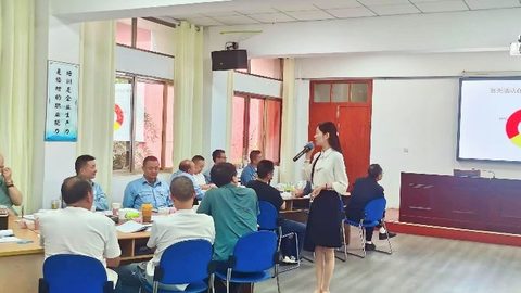 俞璇老师企业培训授课现场