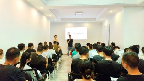 俞璇老师企业培训授课现场