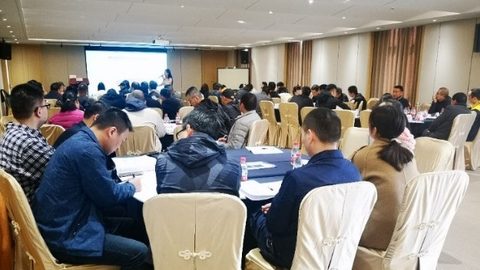 俞璇老师企业培训授课现场